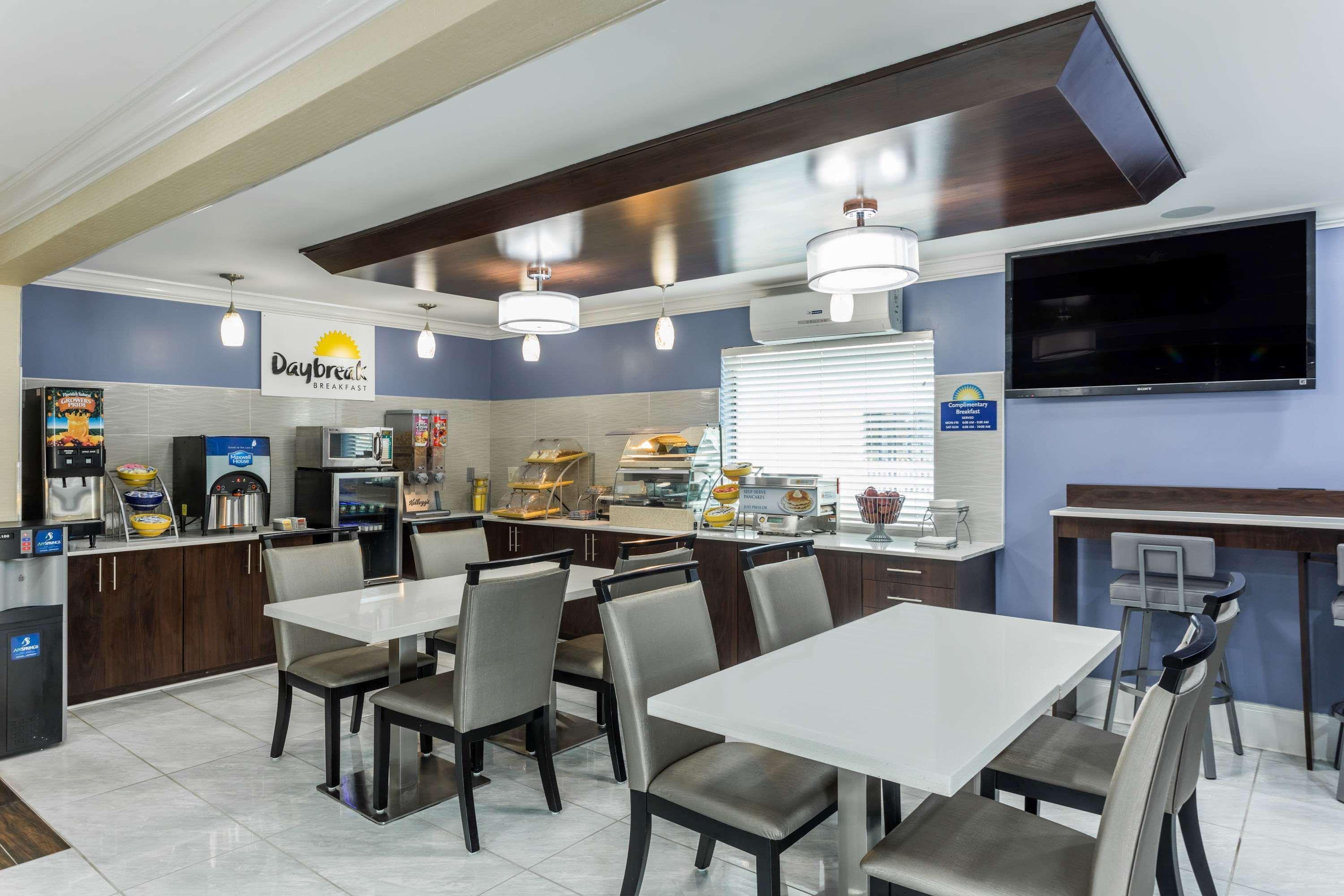 Days Inn By Wyndham Goose Creek North Charleston Eksteriør bilde