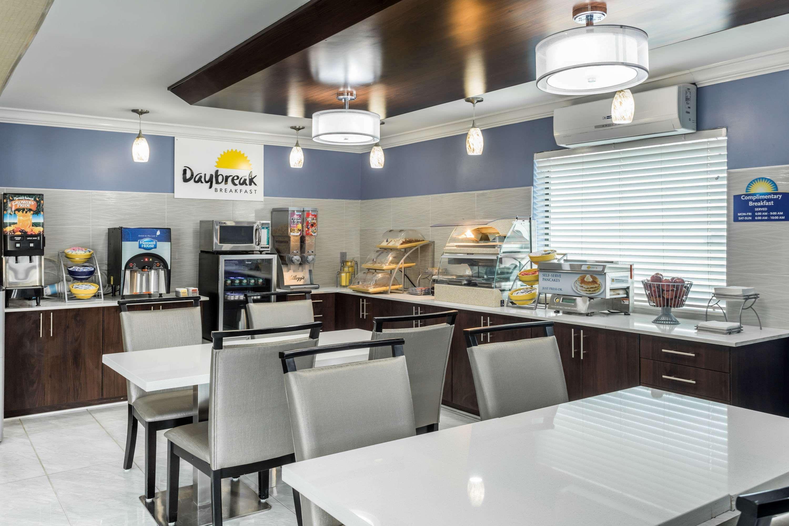 Days Inn By Wyndham Goose Creek North Charleston Eksteriør bilde
